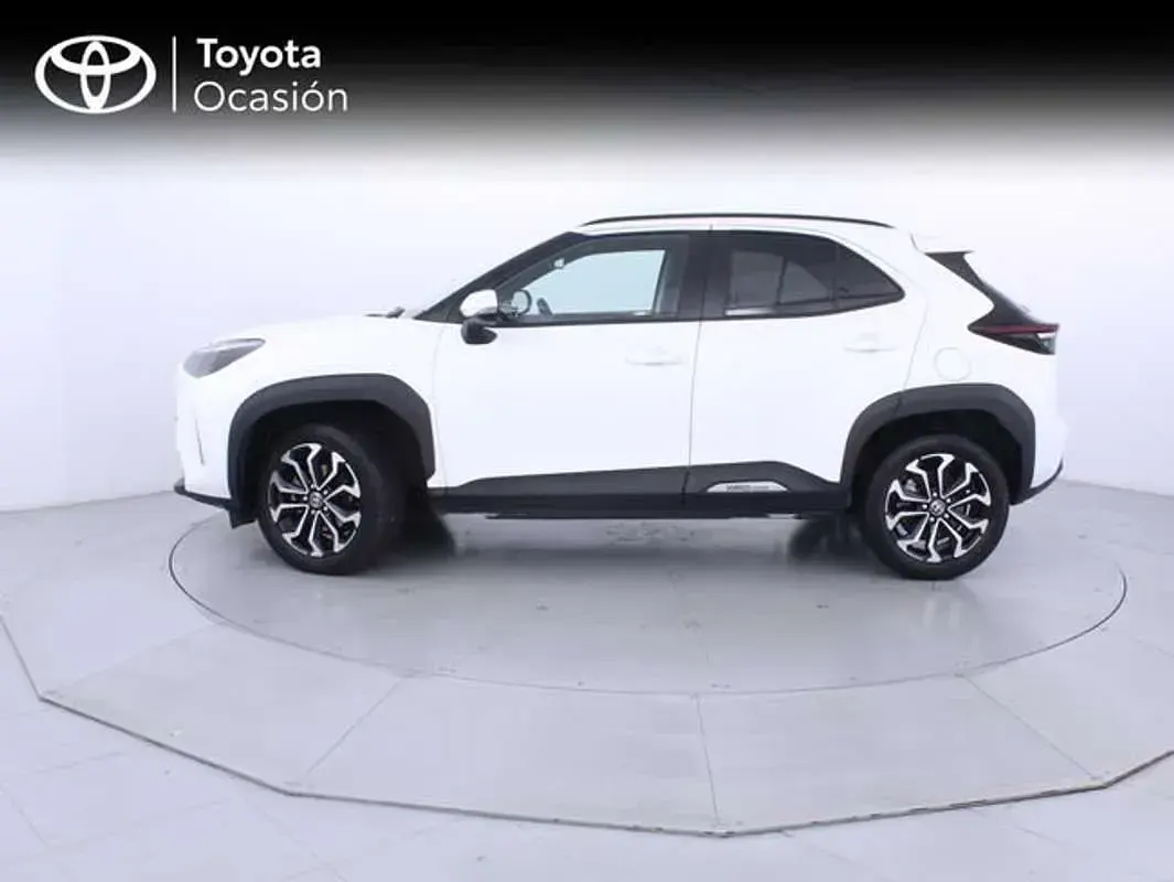Usado Toyota Yaris Cross Active 116 CV (85 kW) 2024 Blanco SUV