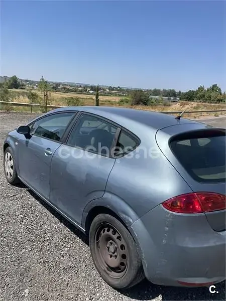 Usado Seat Leon Sport 105 CV (77 kW) 2006 Verde Utilitario