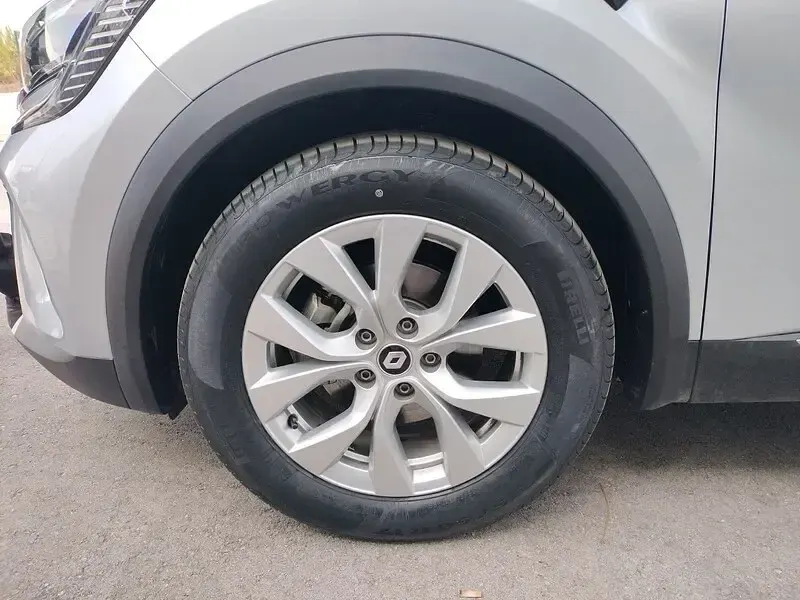 Usado Renault Captur Zen 145 CV (106 kW) 2022 Gris SUV