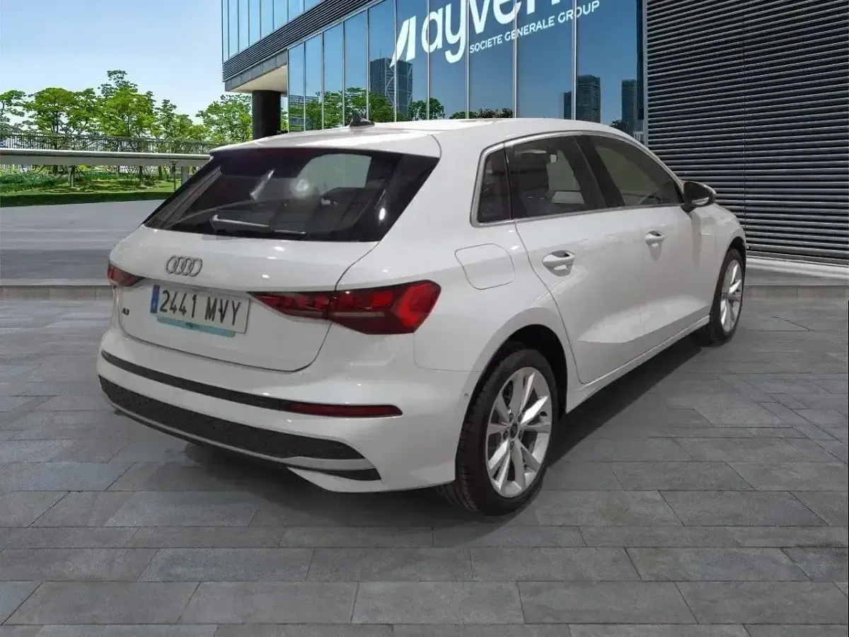 Usado Audi A3 Advanced Plus 116 HP (85 kW) 2024 Branco Sedan