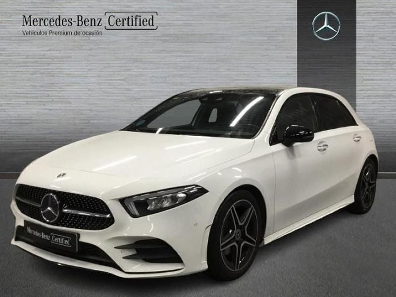 Blanco polar Usado 2020 Mercedes A180 AMG line Berlina | 29.900 € (Un poco caro) - Imagen 1/4