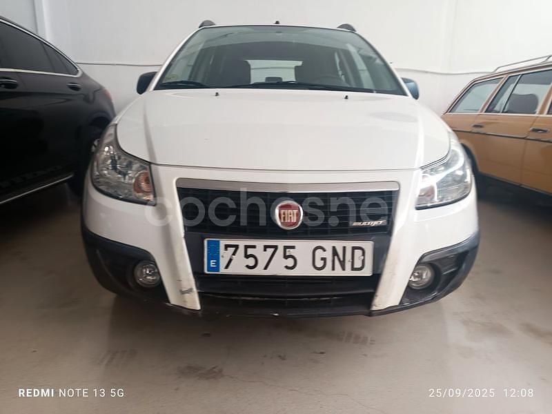 Blanco Usado 2009 Fiat Sedici Dynamic SUV | 4995 € - Imagen 1/4