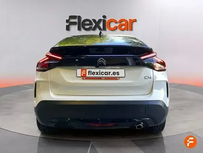 Usado Citroën C4 Business Class 131 CV (96 kW) 2024 Blanco SUV