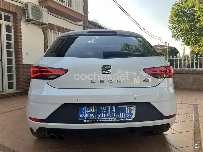 Usado Seat Leon FR 150 CV (110 kW) 2017 Blanco Berlina