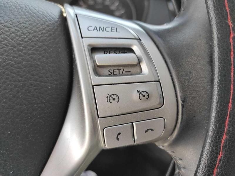 Usado Nissan Qashqai Visia 130 CV (95 kW) 2015 Gris / plata SUV