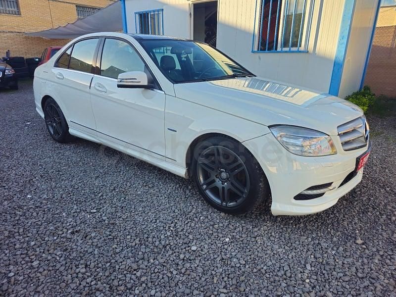 Usado Mercedes C200 Avantgarde 136 CV (100 kW) 2011 Blanco Berlina