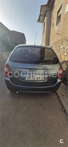 Usado Citroën Xsara Picasso Exclusive 110 CV (80 kW) 2010 Gris / plata Monovolumen