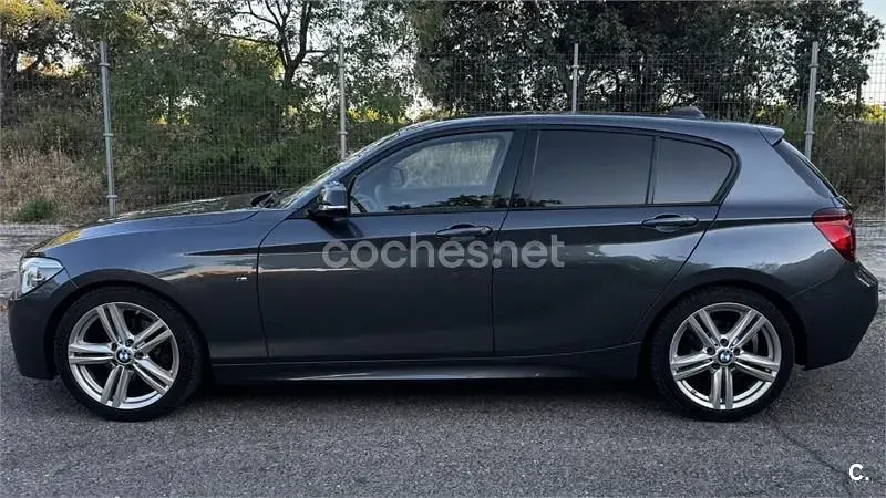 Usado BMW 118 Comfort Edition 136 CV (100 kW) 2014 Gris / plata Utilitario
