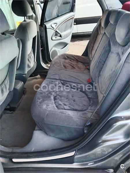 Usado Citroën C5 110 CV (80 kW) 2002 Gris / plata Berlina