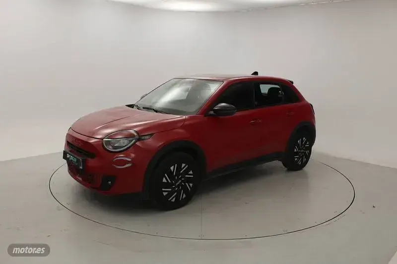 Usado Fiat 600E Red 114 kW (156 CV) 2024 Rojo SUV