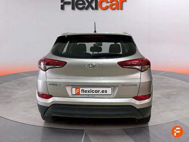 Usado Hyundai Tucson 115 CV (84 kW) 2017 Gris SUV