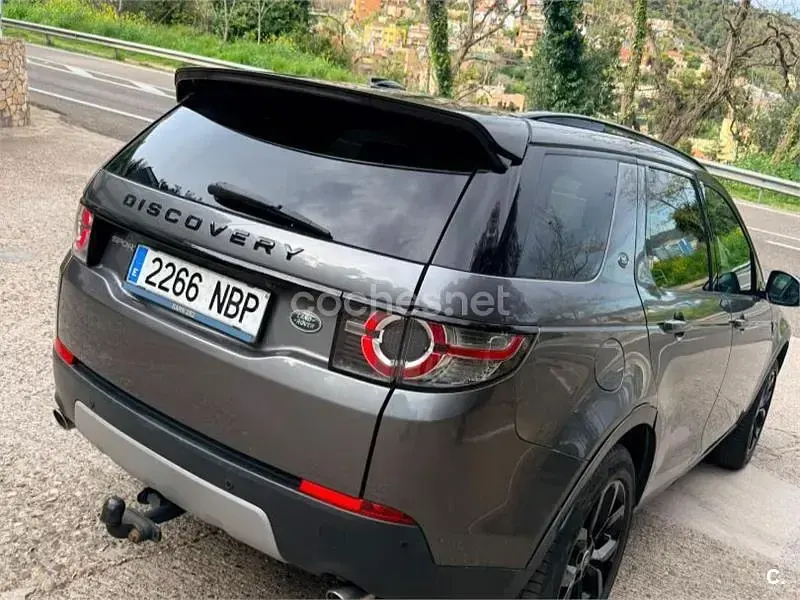 Usado Land Rover Discovery Sport HSE 190 CV (139 kW) 2016 Gris / plata SUV