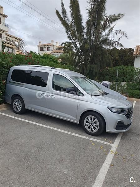 Gris / plata Usado 2025 Ford Tourneo Connect Titanium Monovolumen | 35.000 € (Caro) - Imagen 1/4