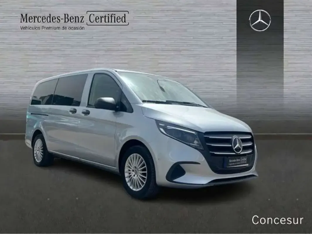 Usado Mercedes Vito 136 CV (100 kW) 2025 Gris Van