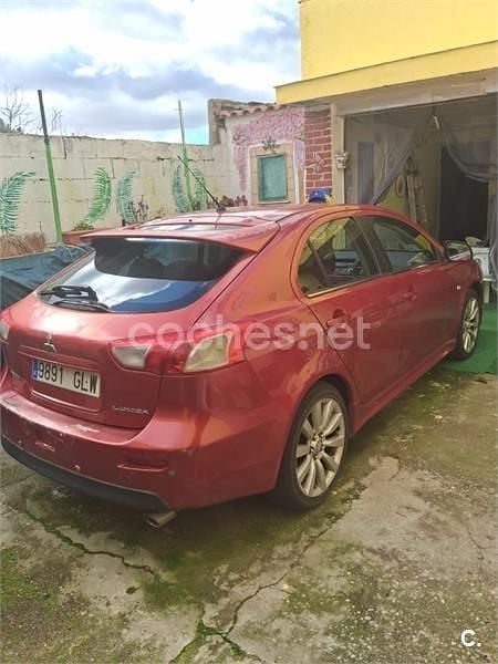 Usado Mitsubishi Lancer Sportback Motion 140 CV (102 kW) 2009 Rojo Berlina