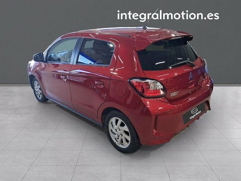 Usado Mitsubishi Space Star Motion 71 CV (52 kW) 2024 Rojo Berlina