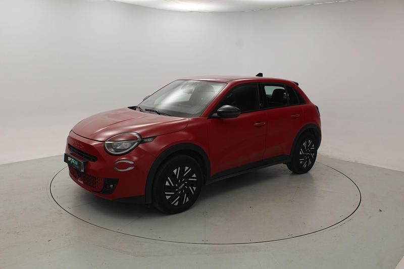 Usado Fiat 600 Red 114 kW (156 CV) 2024 Rojo Berlina