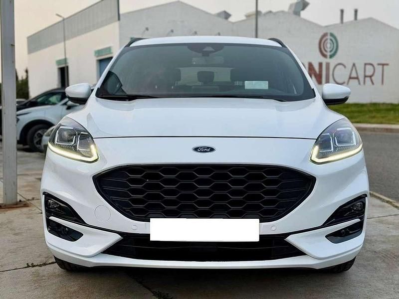 Usado Ford Kuga ST-Line 150 CV (110 kW) 2022 Blanco SUV