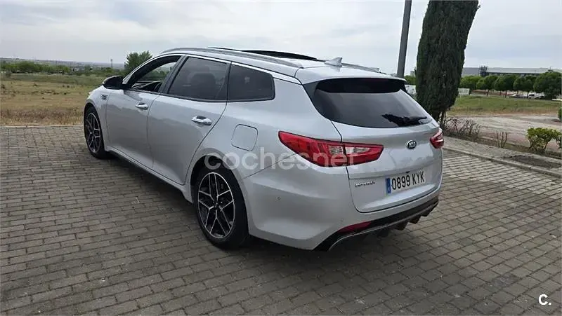 Usado Kia Optima GT-Line 136 HP (100 kW) 2019 Cinzento Carrinha