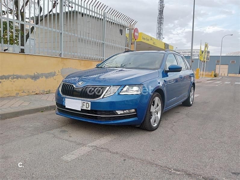 Azul Usado 2017 Skoda Octavia Style Familiar | 11.500 € (Precio justo) - Imagen 1/4