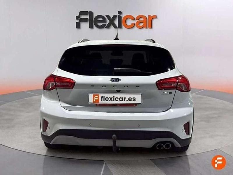 Usado Ford Focus Active 155 HP (114 kW) 2021 Branco Sedan