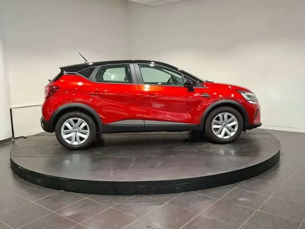 Usado Renault Captur Evolution 140 CV (102 kW) 2023 Rojo SUV