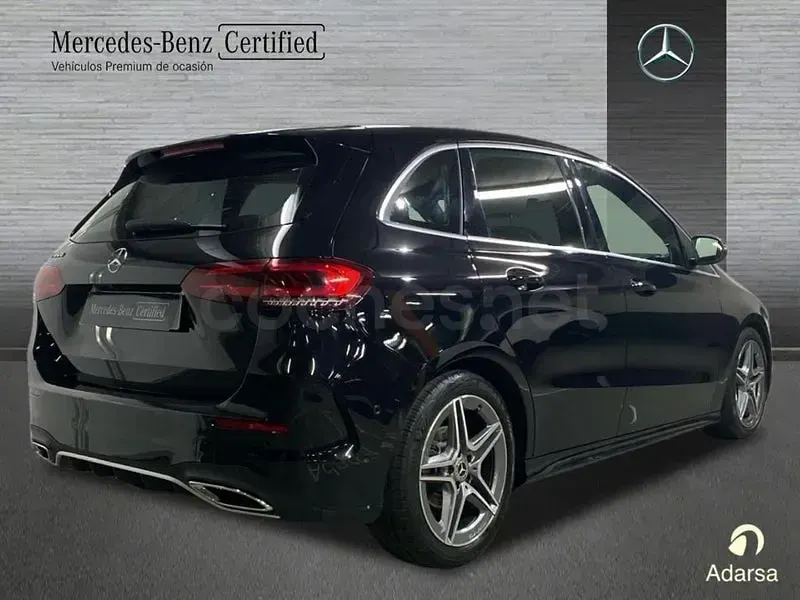 Begagnad Mercedes B180 AMG line 116 HK (85 kW) 2022 Svart Minibuss