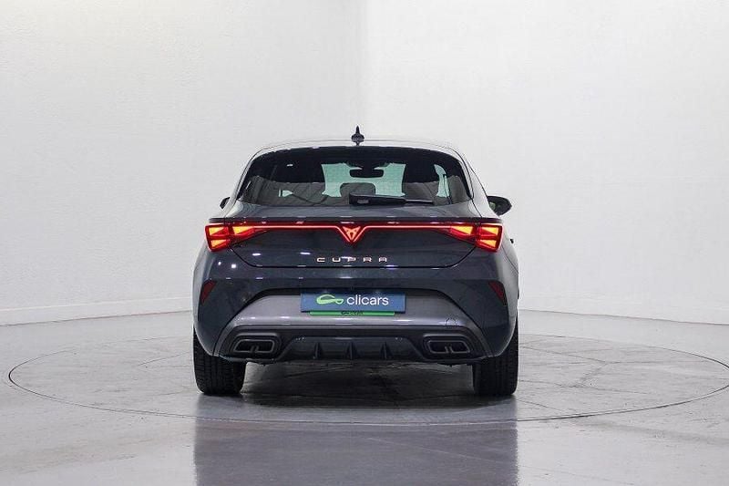 Usado Cupra Leon 150 CV (110 kW) 2024 Gris Berlina