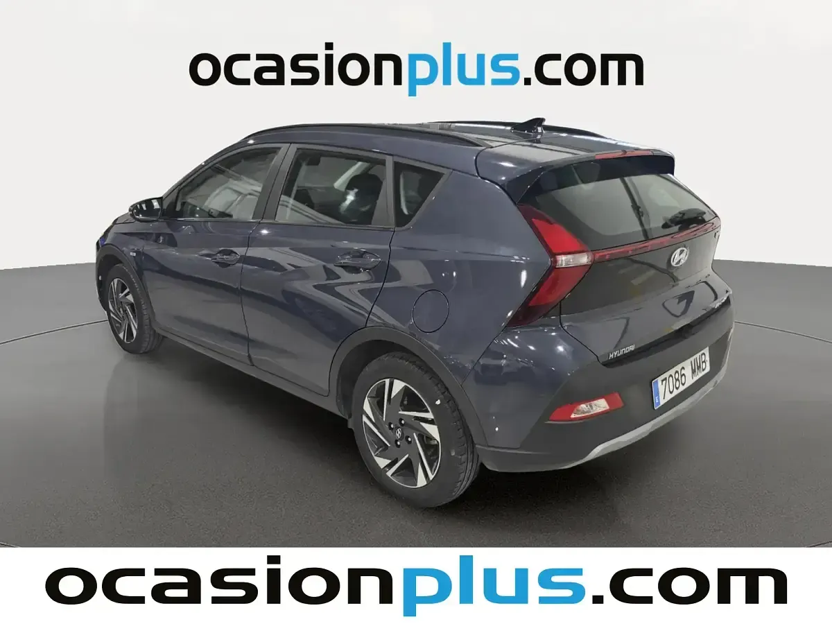 Usado Hyundai Bayon 100 CV (73 kW) 2023 Gris SUV