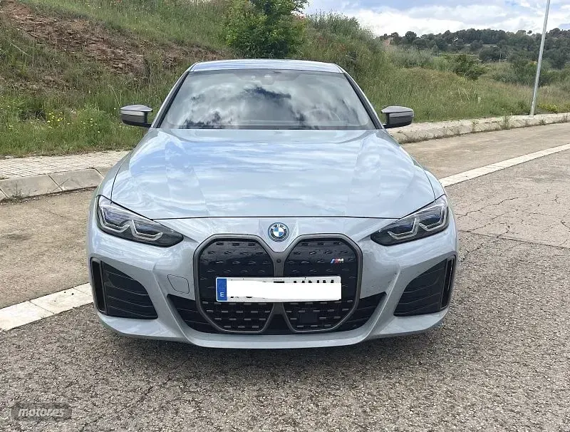 Usado BMW i4 Comfort Edition 400 kW (544 CV) 2024 Gris Berlina
