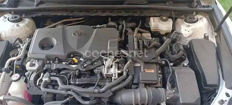 Usado Toyota Camry Luxury 218 CV (160 kW) 2020 Blanco Berlina