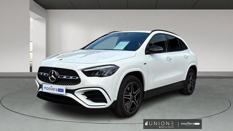 Usado Mercedes GLA250 218 CV (160 kW) 2025 Blanco SUV