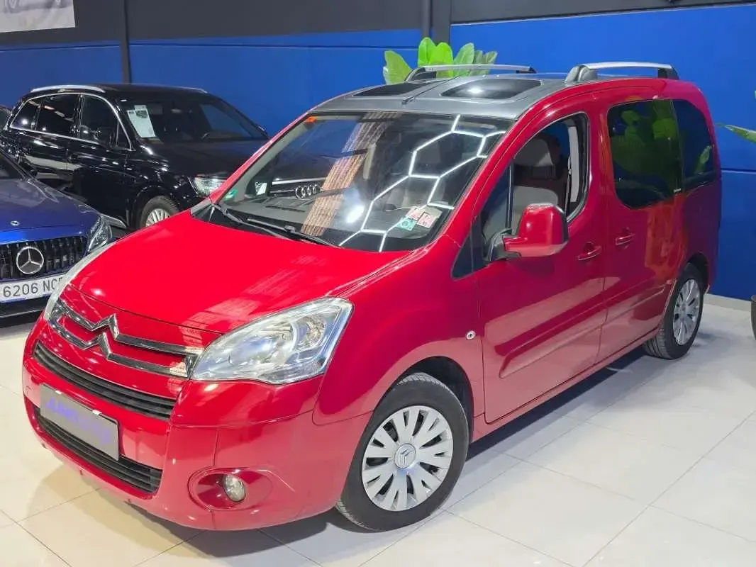 Usado Citroën e-Berlingo XTR 114 CV (83 kW) 2012 Rojo Monovolumen
