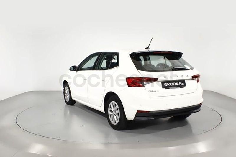Usado Skoda Fabia Ambition 95 CV (69 kW) 2023 Blanco Utilitario