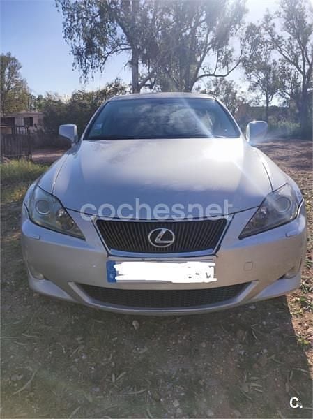 Usado Lexus IS220d Sport Line 177 CV (130 kW) 2007 Gris / plata Berlina