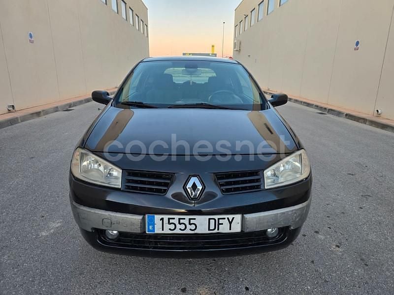 Usado Renault Mégane II Authentique 100 CV (73 kW) 2005 Negro Berlina
