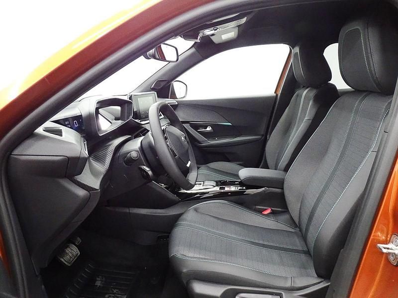 Usado Peugeot e-2008 Allure 100 kW (136 CV) 2023 Naranja SUV