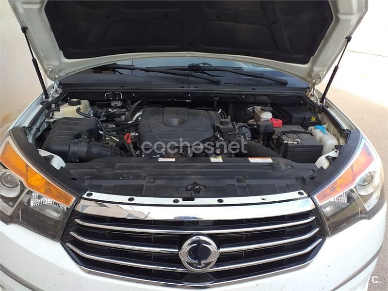Usado Ssangyong (KGM) Rodius 178 CV (130 kW) 2018 Blanco Monovolumen