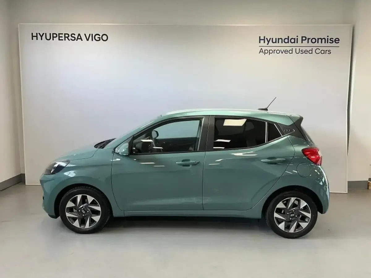 Usado Hyundai i10 67 CV (49 kW) 2025 Verde Utilitario