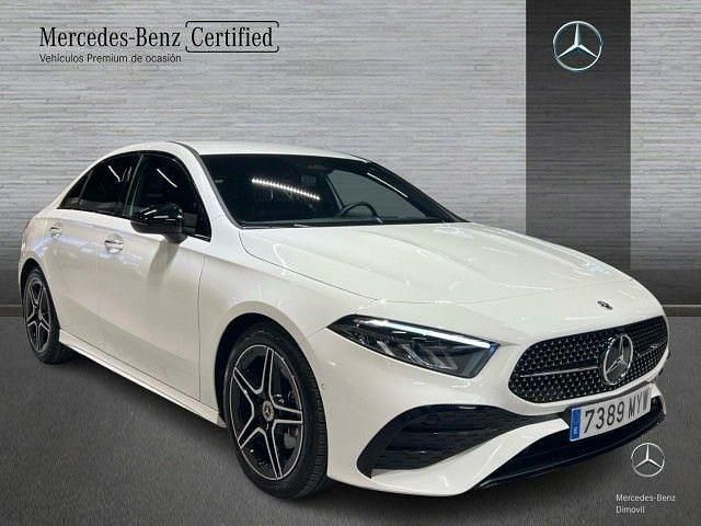 Usado Mercedes A180 116 CV (85 kW) 2025 Blanco polar Berlina