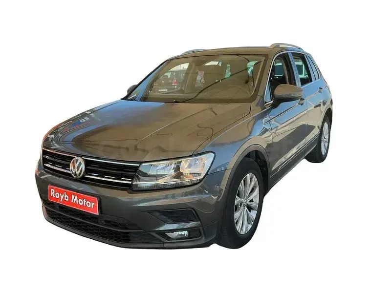 Usado VW Tiguan Business 150 CV (110 kW) 2018 Gris / plata SUV