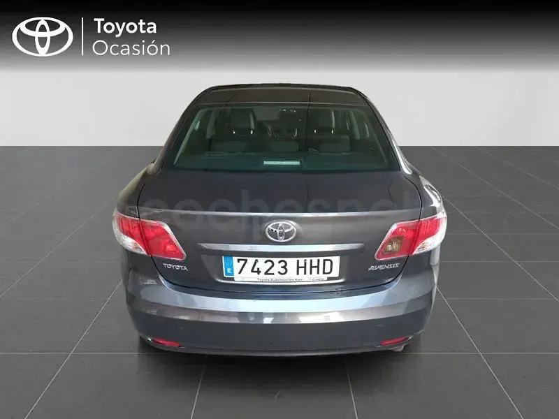 Usado Toyota Avensis Advance 124 CV (91 kW) 2011 Gris / plata Berlina