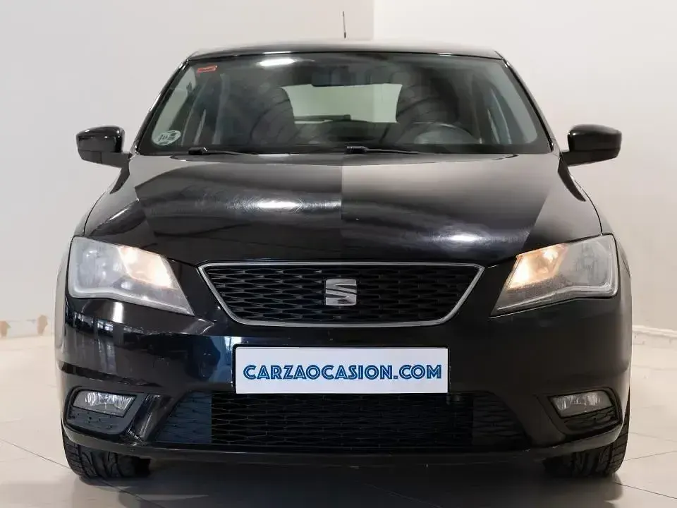 Usado Seat Toledo Style 105 CV (77 kW) 2014 Negro Utilitario