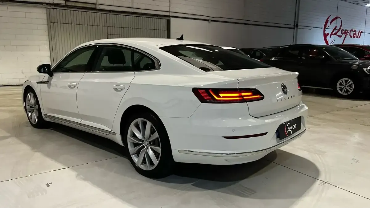 Usado VW Arteon Elegance 150 CV (110 kW) 2020 Blanco Coupe