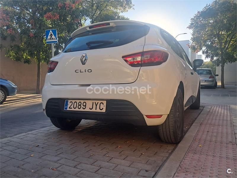 Usado Renault Clio IV Business 90 CV (66 kW) 2017 Blanco Berlina
