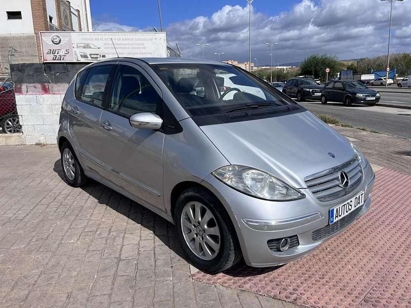 Usado Mercedes A180 109 HP (80 kW) 2007 Cinzento Citadino