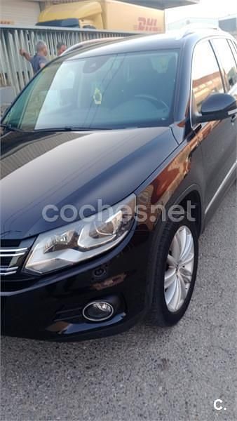 Negro Usado 2015 VW Tiguan Business SUV | 13.500 € (Caro) - Imagen 1/4