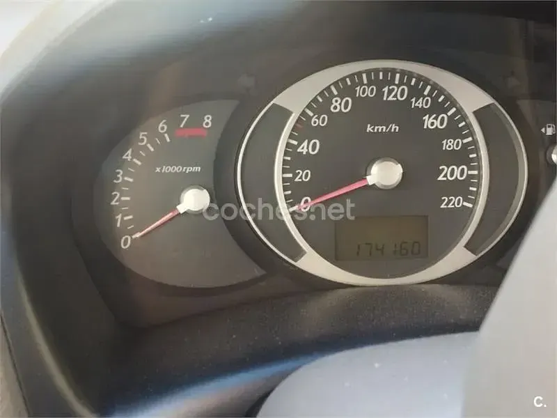 Usado Hyundai Tucson Comfort 142 CV (104 kW) 2006 Rojo SUV