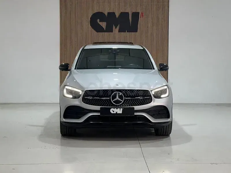 Usado Mercedes GLC300 245 CV (180 kW) 2020 Gris / plata SUV
