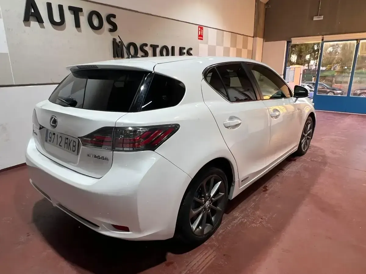 Usado Lexus CT200h Limited Edition 136 CV (100 kW) 2012 Blanco
